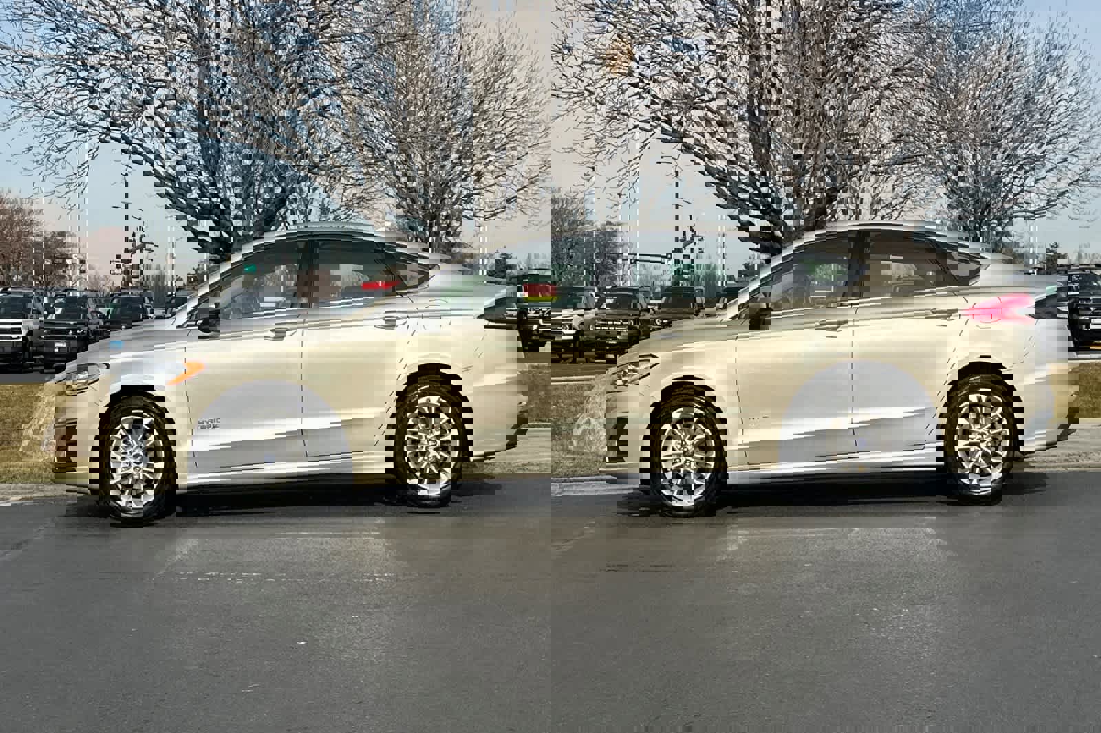 Certified 2019 Ford Fusion SE image 2