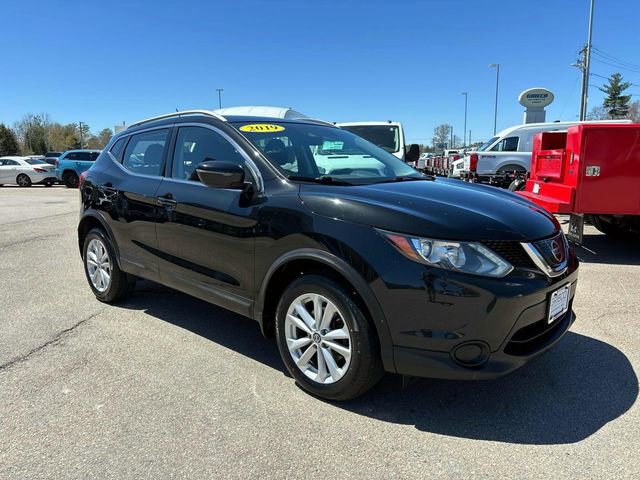 Used 2019 Nissan Rogue Sport SV AWD/4WD image 1