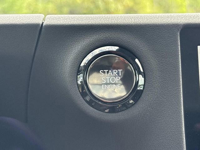 Used 2025 Lexus GX 550 w/ Accessory Package (2T) AWD/4WD image 36