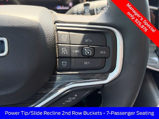 Used 2022 Jeep Wagoneer Series II w/ Convenience Group I AWD/4WD image 16