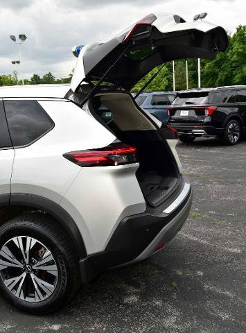 Used 2023 Nissan Rogue SV AWD/4WD image 9