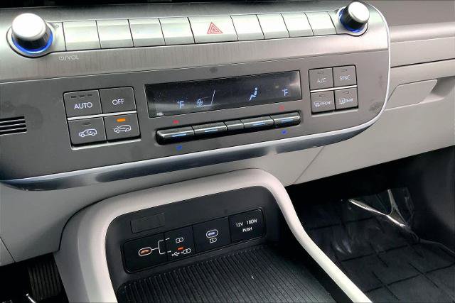 Used 2025 Hyundai Kona SEL AWD/4WD image 31