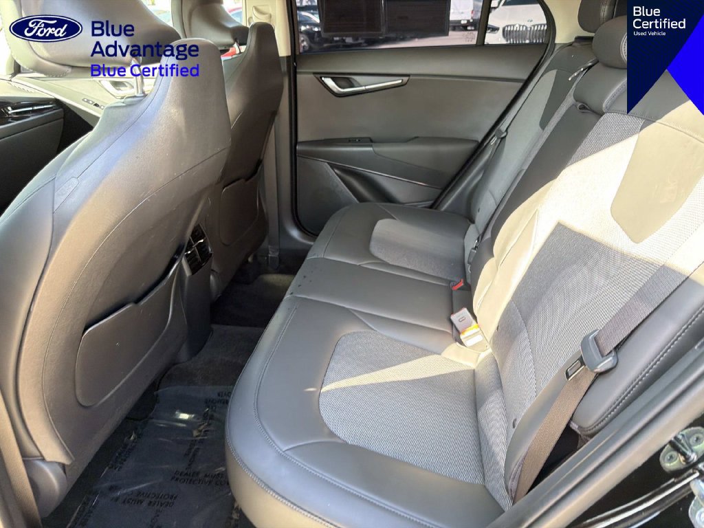 Used 2023 Kia Niro EX FWD image 13