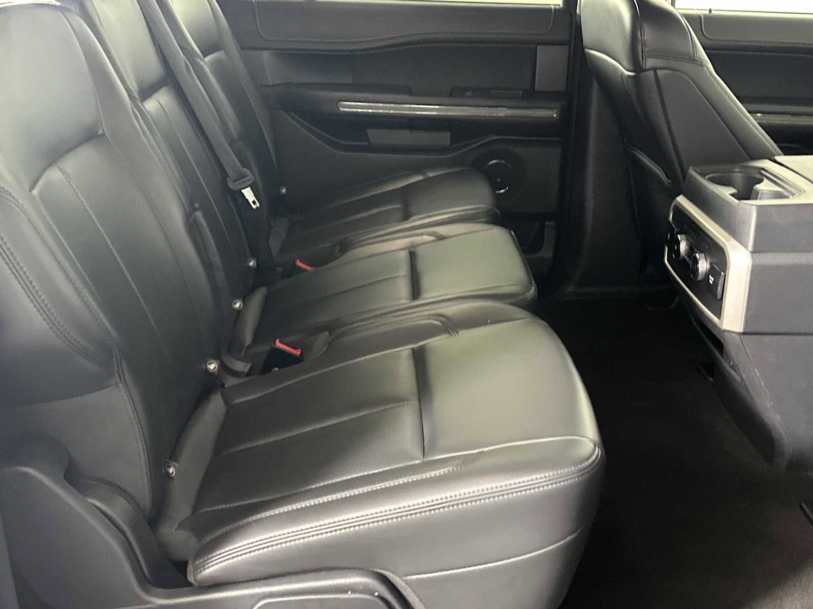 Certified 2024 Ford Expedition Max XLT image 18