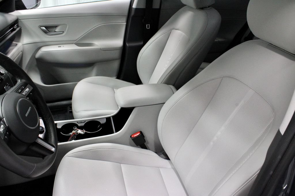 Used 2024 Hyundai Kona Limited FWD image 27