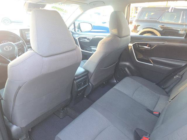 Used 2020 Toyota RAV4 XLE w/ Convenience Package FWD image 14