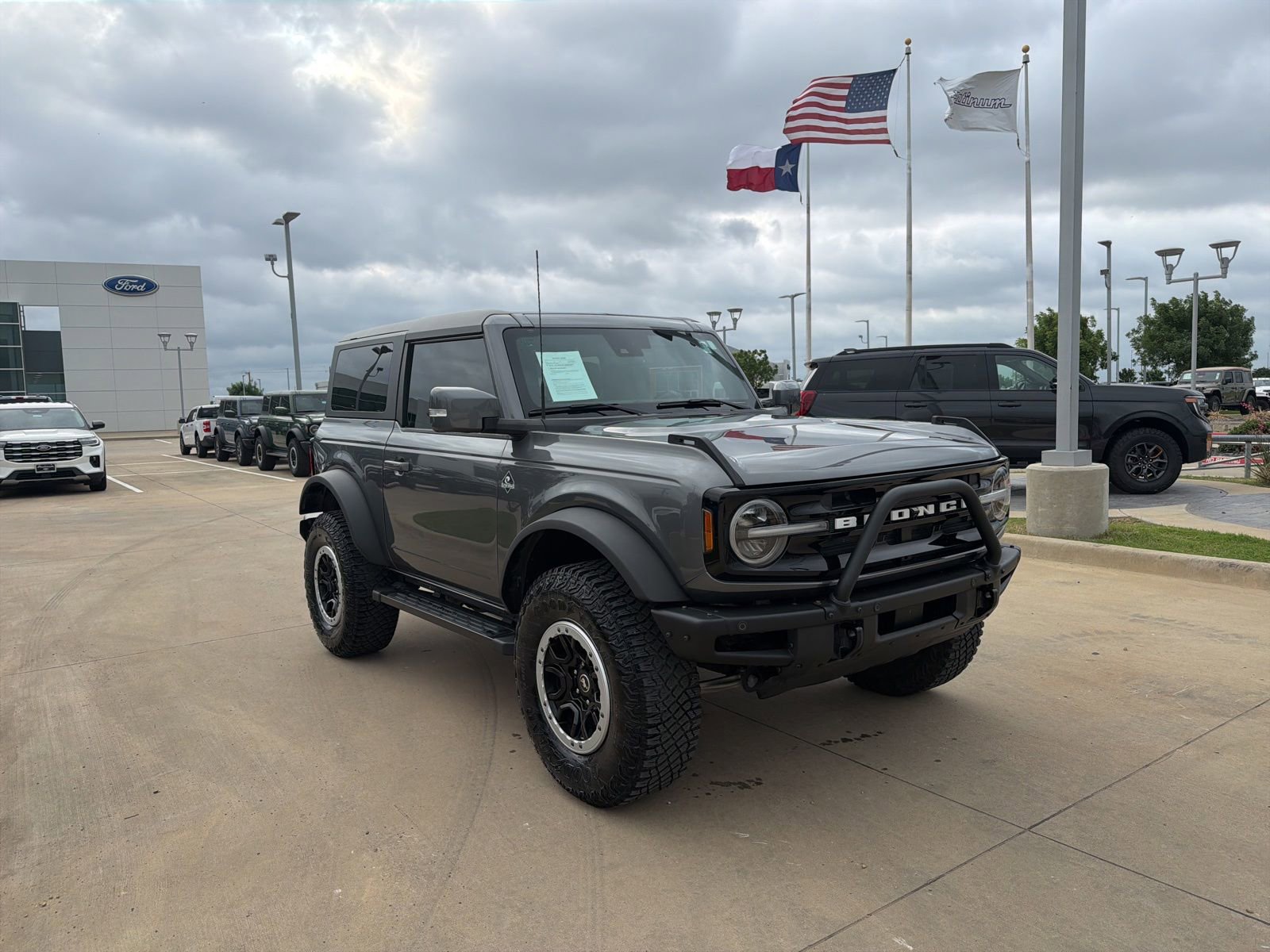 Certified 2022 Ford Bronco Outer Banks w/ Sasquatch Package AWD/4WD image 7