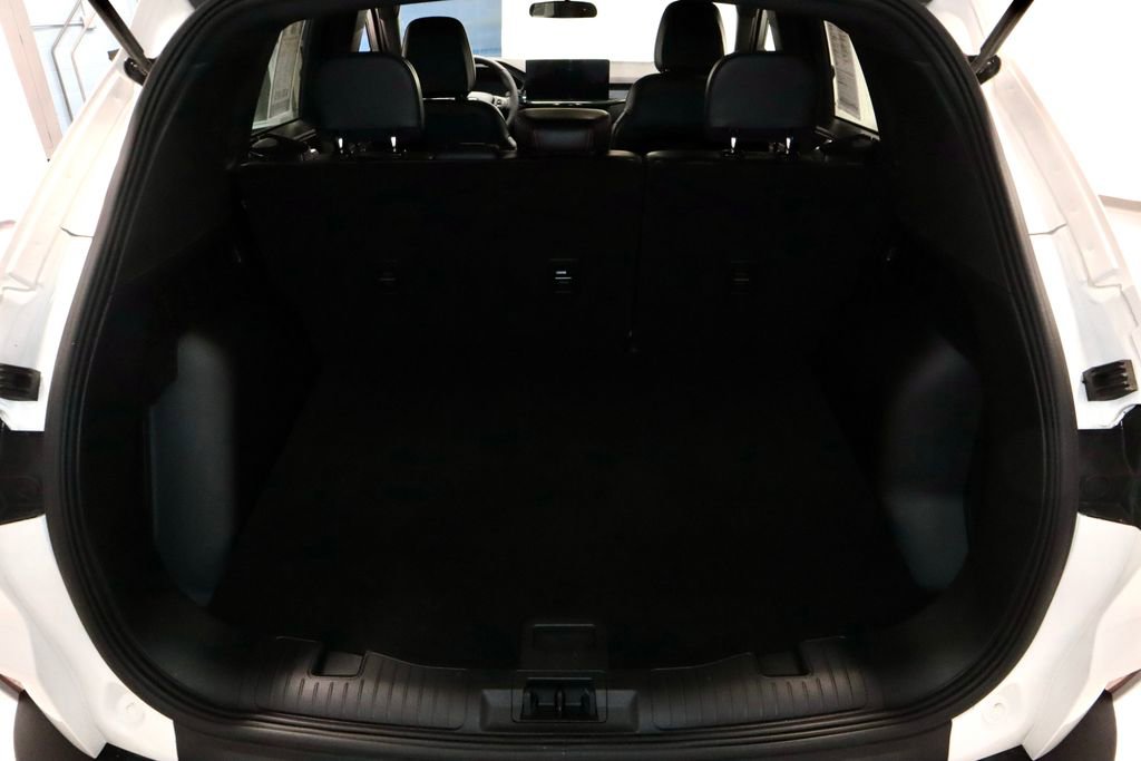 Certified 2025 Ford Escape ST-Line w/ Tech Pack #1 AWD/4WD image 15