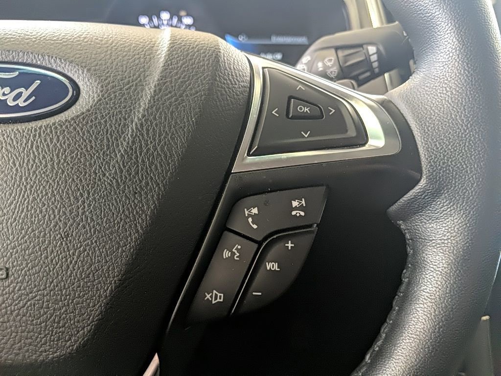 Certified 2024 Ford Edge Titanium w/ Class II Trailer Tow Package image 17