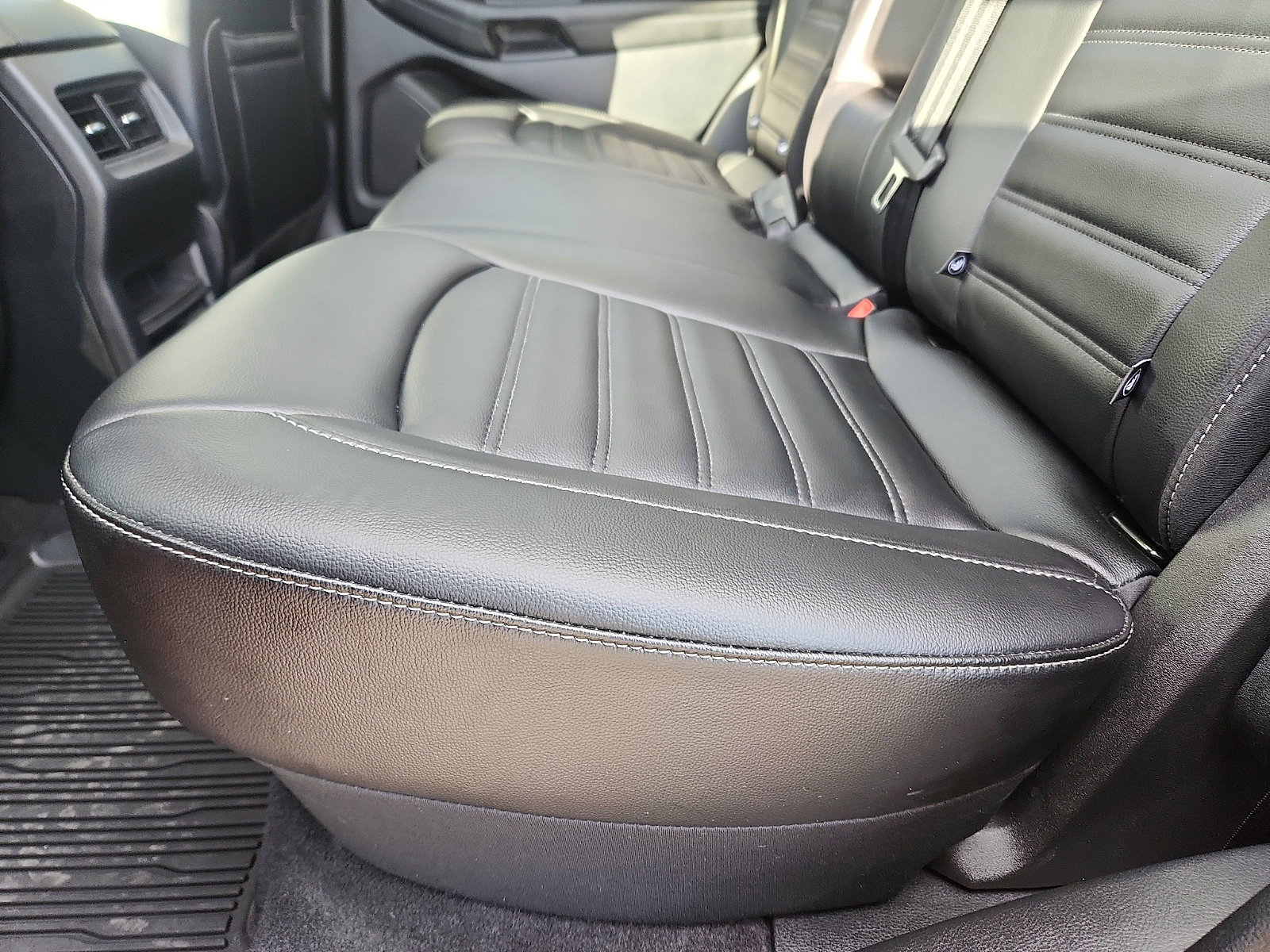 Certified 2022 Ford Edge SEL w/ Convenience Package image 27