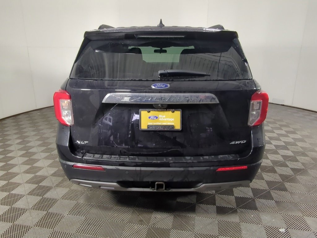 Certified 2022 Ford Explorer XLT w/ Equipment Group 202A image 3