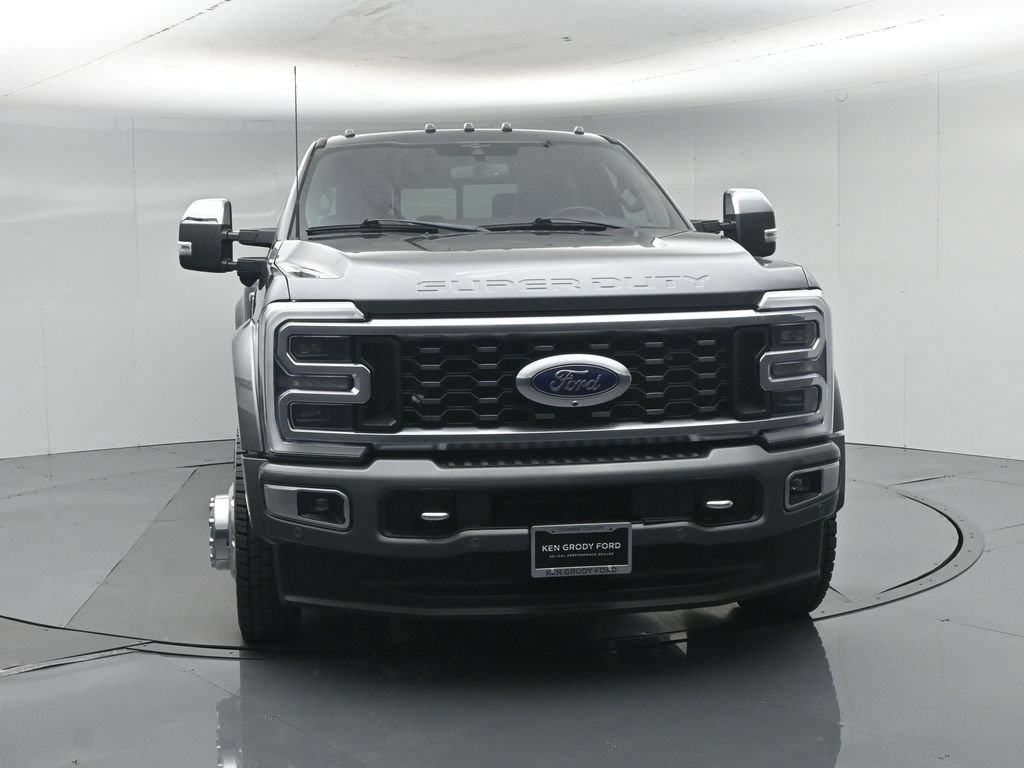 Certified 2023 Ford F450 Platinum w/ FX4 Off-Road Package AWD/4WD image 32