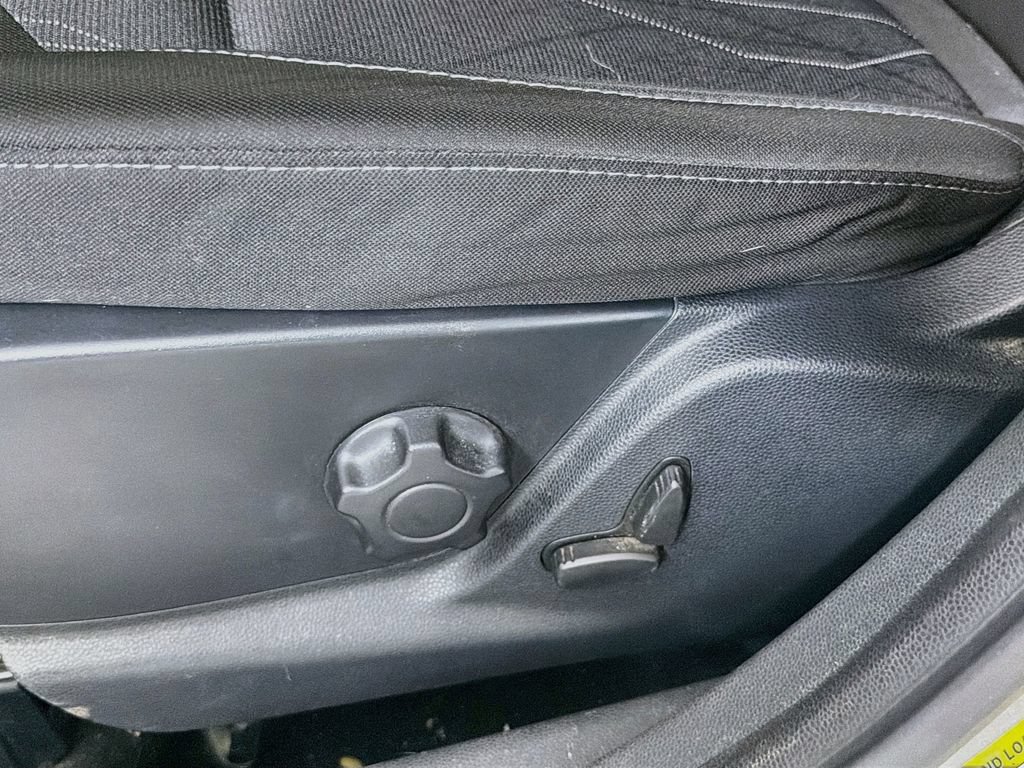 Certified 2018 Ford EcoSport SE FWD image 23