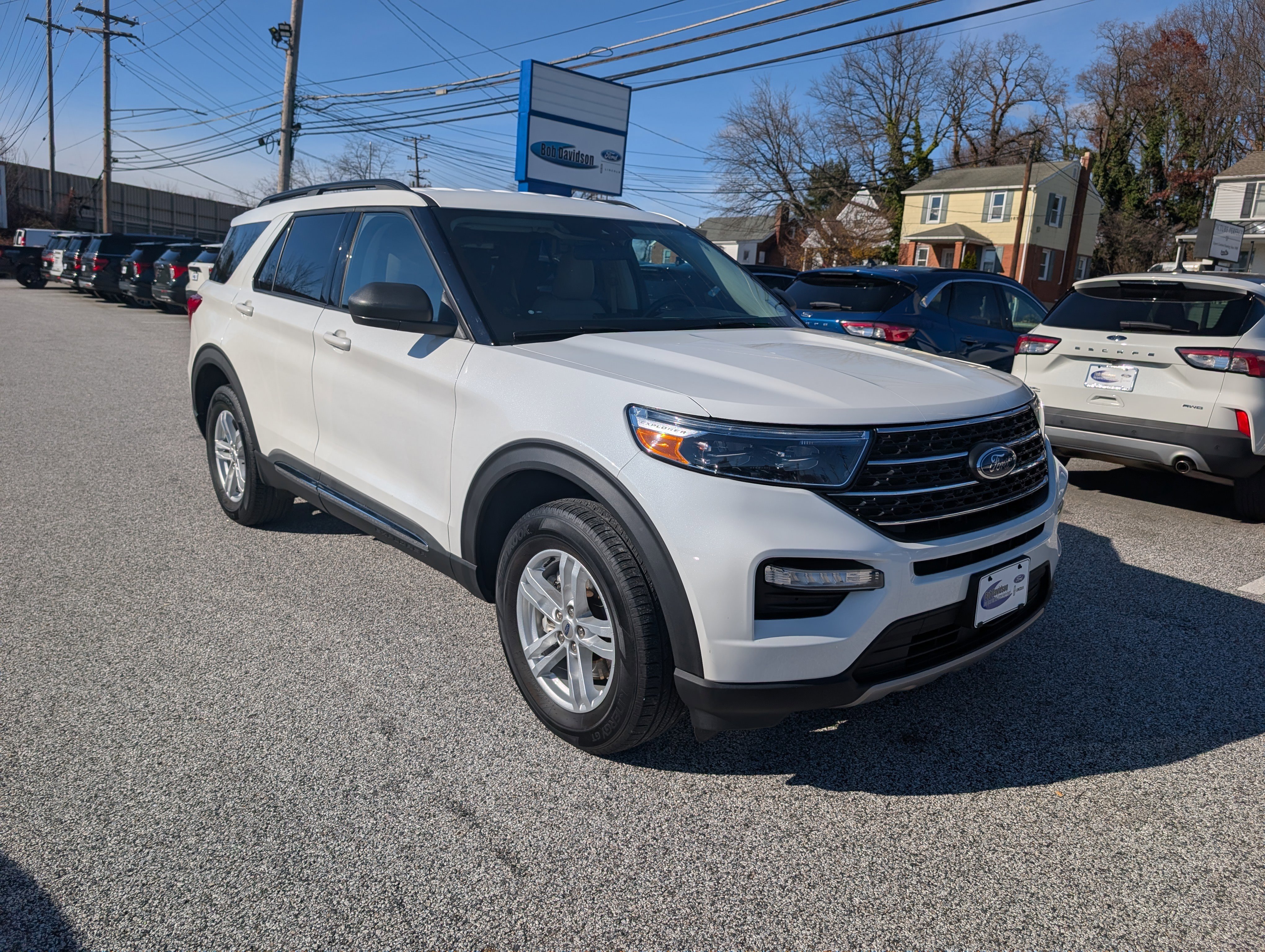 Certified 2022 Ford Explorer XLT w/ Equipment Group 202A image 9