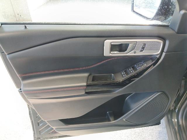 Certified 2023 Ford Explorer ST-Line w/ Class IV Trailer Tow Package image 12