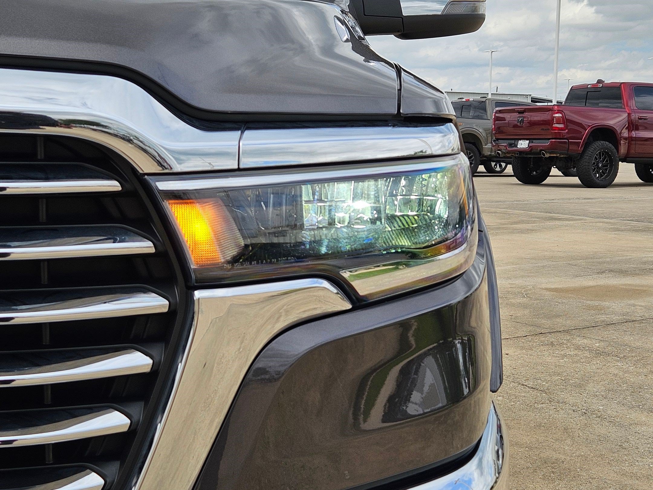 Used 2026 RAM 1500 Laramie AWD/4WD image 12