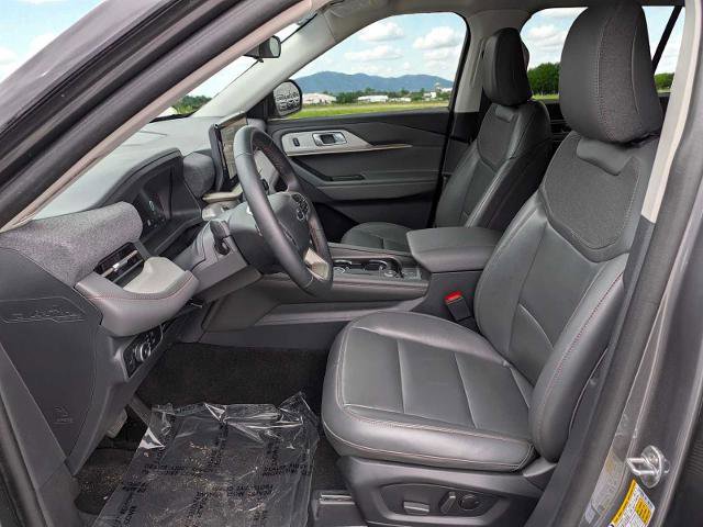 Certified 2025 Ford Explorer Active w/ Active Comfort Package RWD image 16