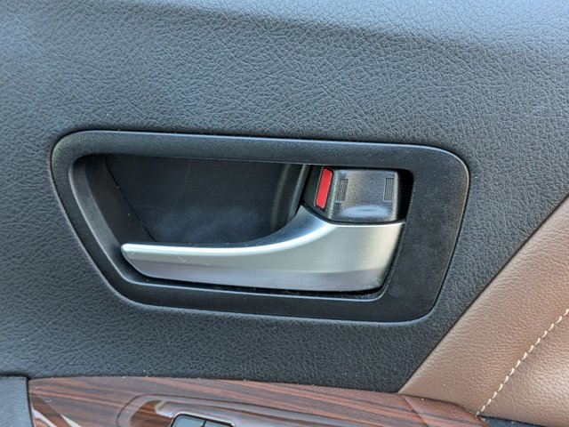 Used 2020 Toyota Sienna Limited Premium image 39