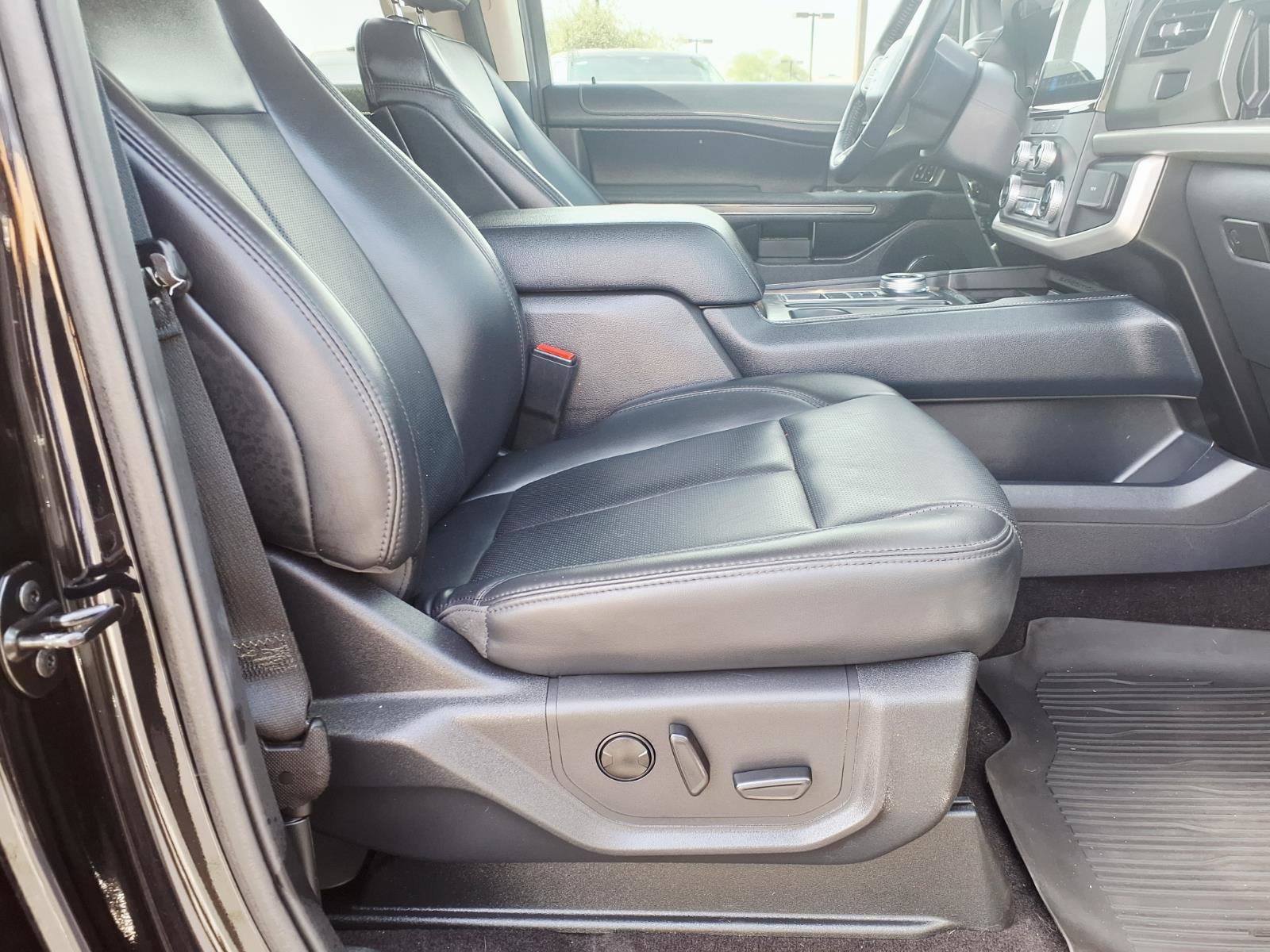 Certified 2023 Ford Expedition XLT RWD image 11