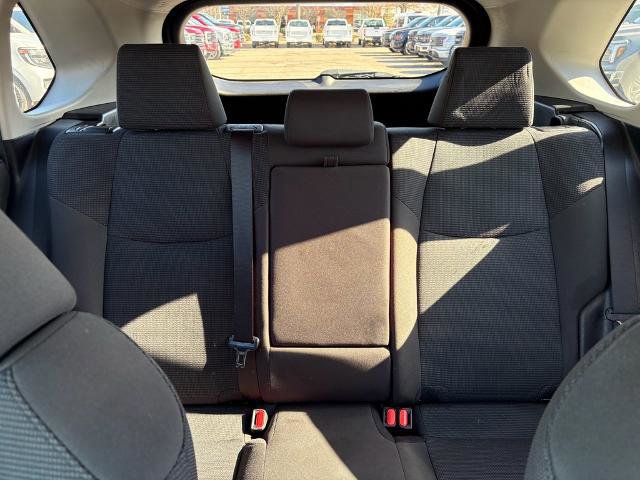 Used 2021 Toyota RAV4 LE image 14