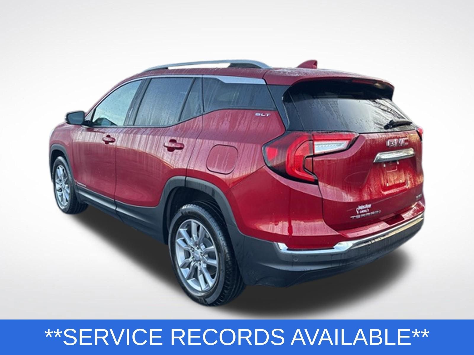 Used 2024 GMC Terrain SLT w/ LPO, Cargo Package AWD/4WD image 3