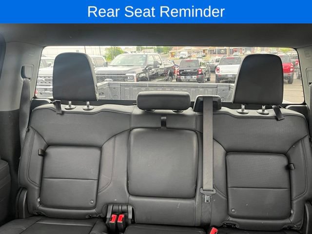 Used 2025 GMC Sierra 1500 SLT AWD/4WD image 19