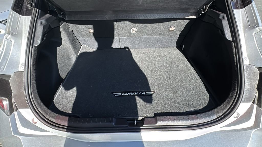 Used 2021 Toyota Corolla SE w/ Carpet Mat Package (TMS) FWD image 24