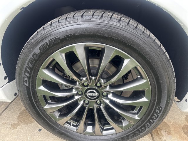 Used 2021 Nissan Armada Platinum w/ Captain's Chairs Package RWD image 12