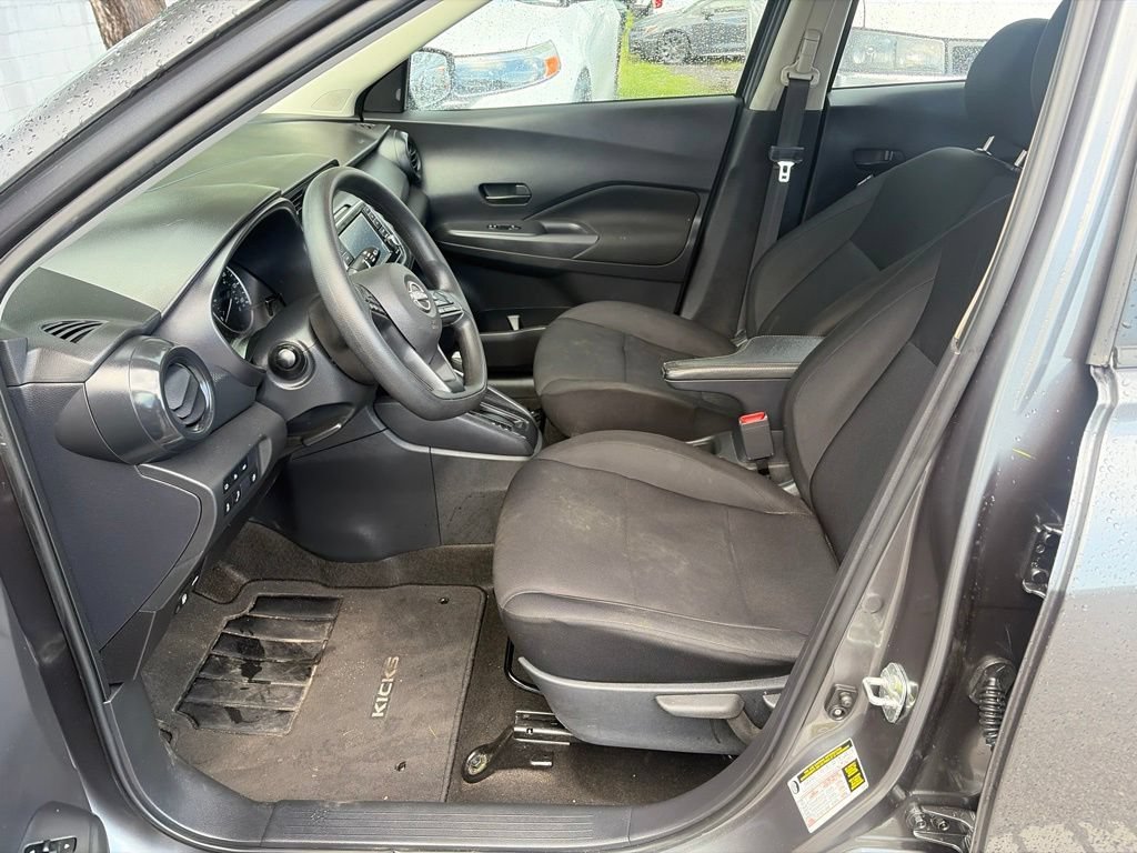 Used 2023 Nissan Kicks S FWD image 10