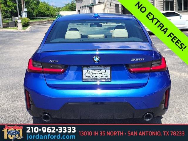 Used 2026 BMW 330i xDrive Sedan AWD/4WD image 4