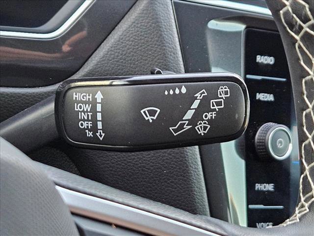 Used 2023 Volkswagen Tiguan SE FWD image 22