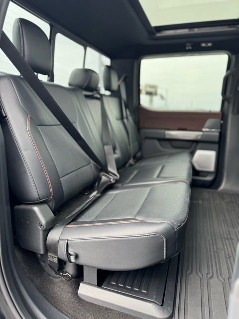 Certified 2022 Ford F150 Lariat w/ Equipment Group 502A High image 25