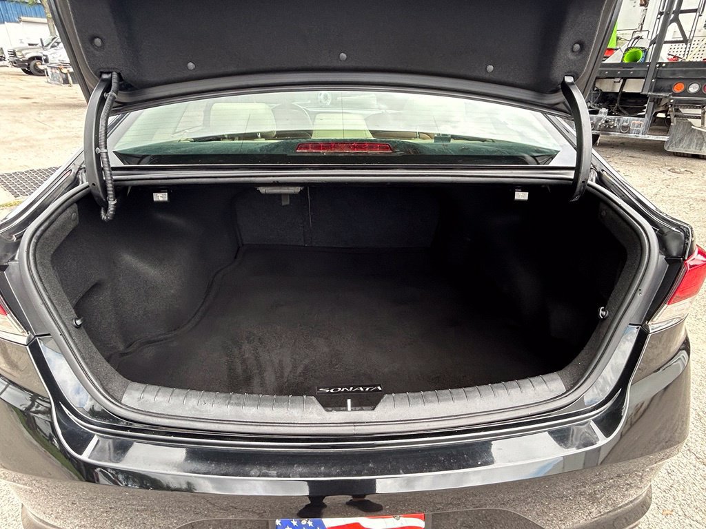 Used 2018 Hyundai Sonata Limited w/ Cargo Package FWD image 29
