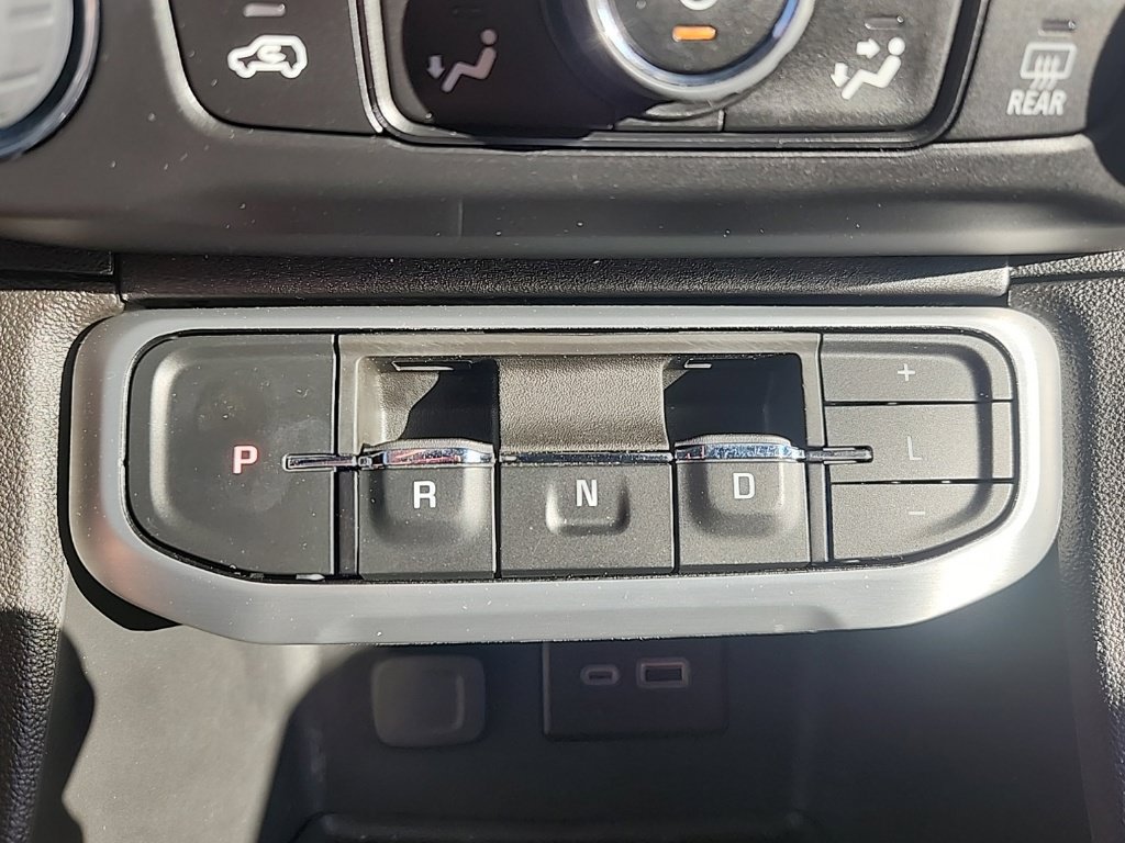 Used 2023 GMC Acadia SLE w/ Driver Convenience Package AWD/4WD image 19