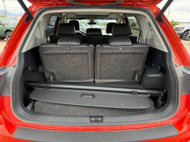 Used 2018 Volkswagen Tiguan SEL Premium FWD image 41