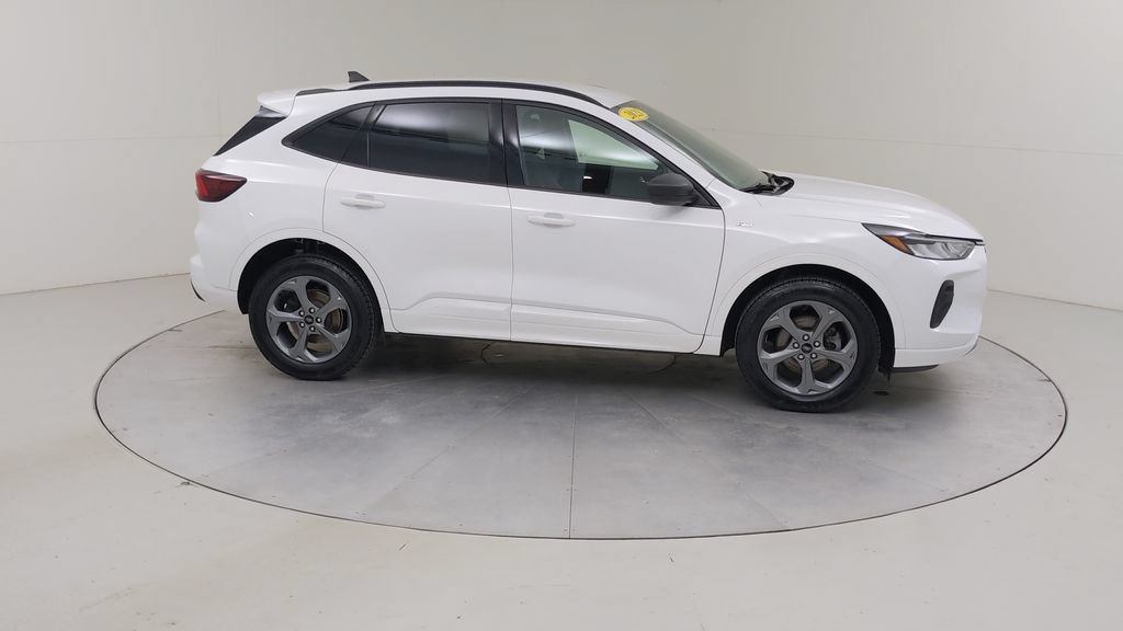 Certified 2023 Ford Escape ST-Line w/ Tech Pack #1 AWD/4WD image 11