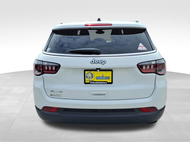 Used 2023 Jeep Compass Sport image 7