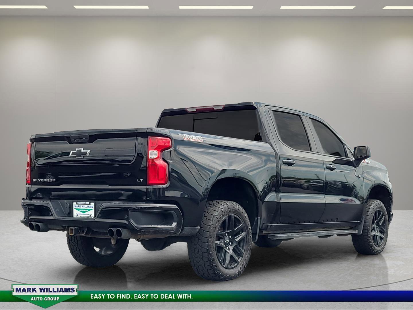 Used 2021 Chevrolet Silverado 1500 LT Trail Boss w/ Convenience Package II AWD/4WD image 4