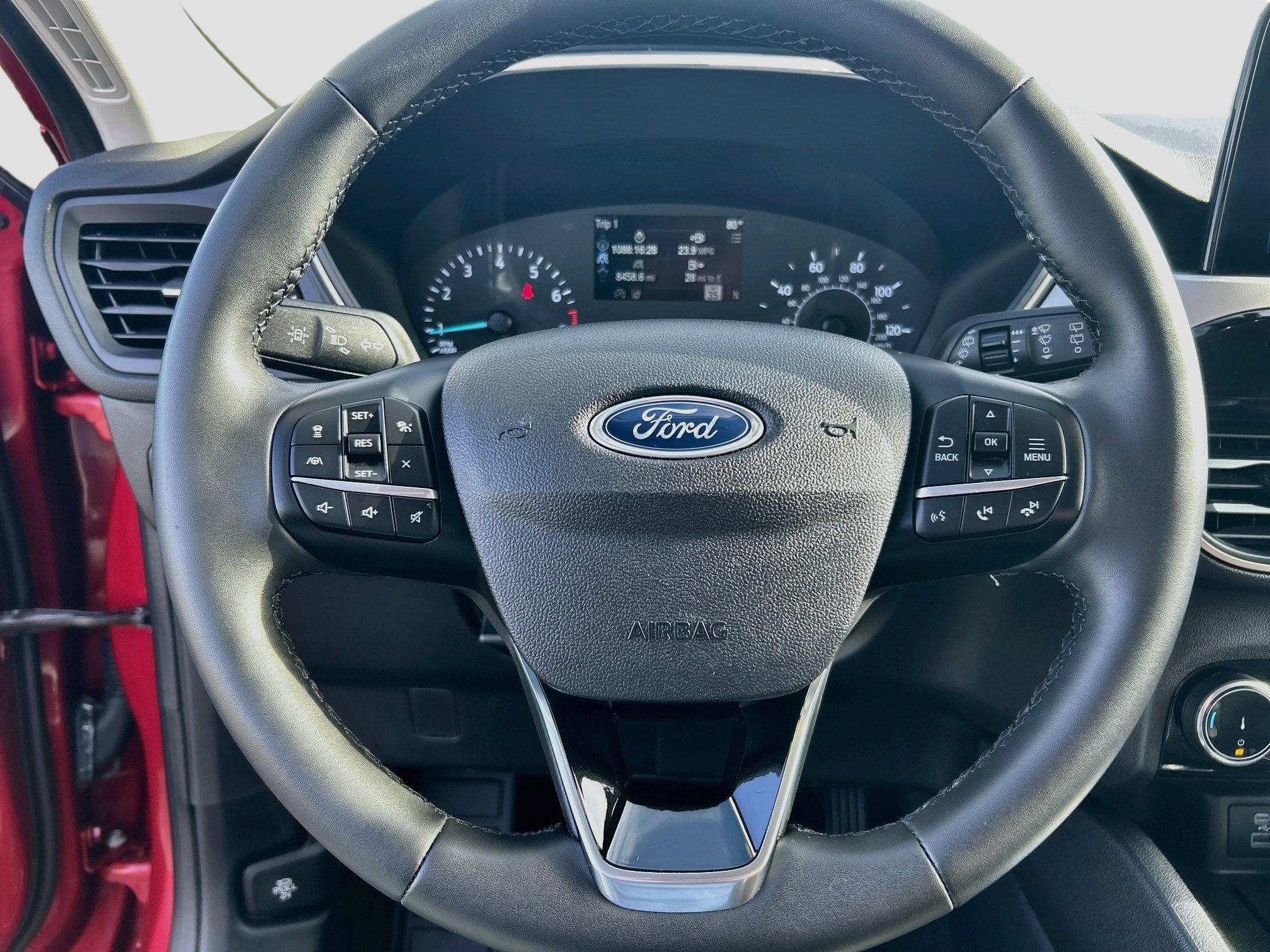 Certified 2022 Ford Escape SE w/ SE Sport Appearance Package FWD image 11