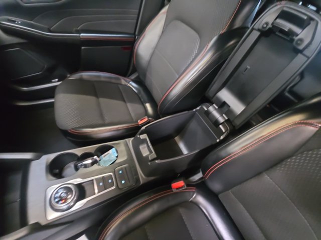 Certified 2025 Ford Escape ST-Line AWD/4WD image 27