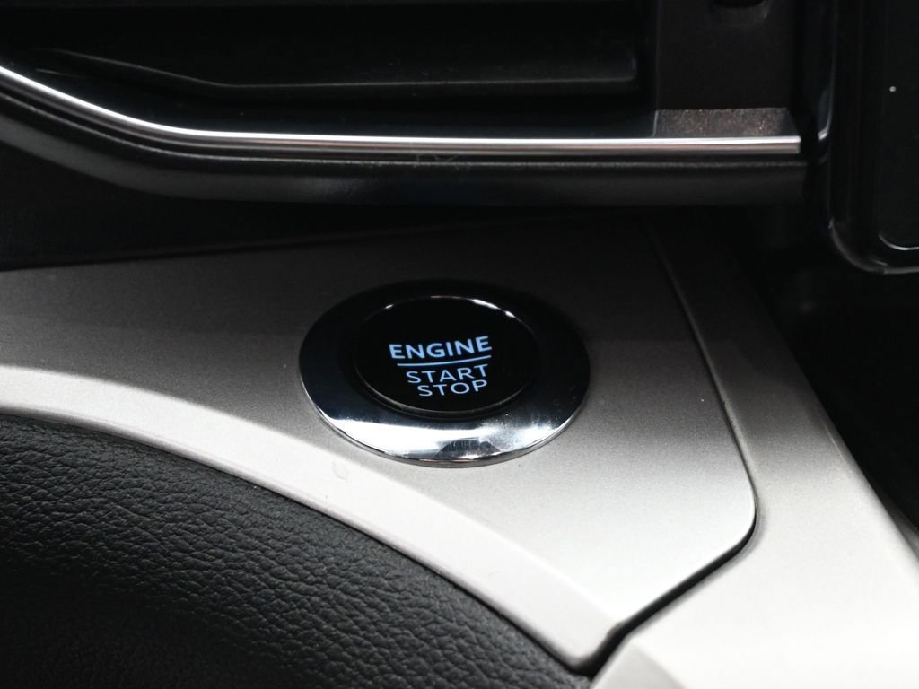 Certified 2023 Ford Explorer XLT w/ Equipment Group 202A image 19