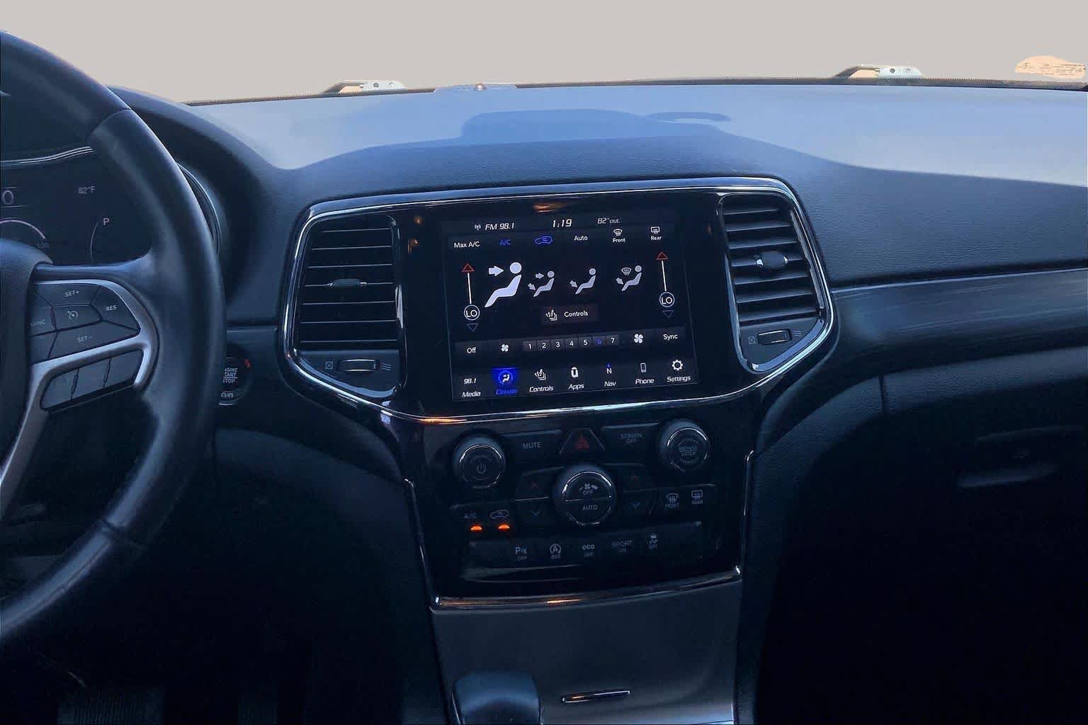 Used 2022 Jeep Grand Cherokee Laredo X RWD image 7