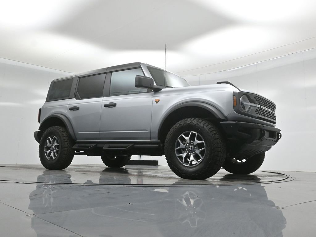 Certified 2024 Ford Bronco Badlands AWD/4WD image 2