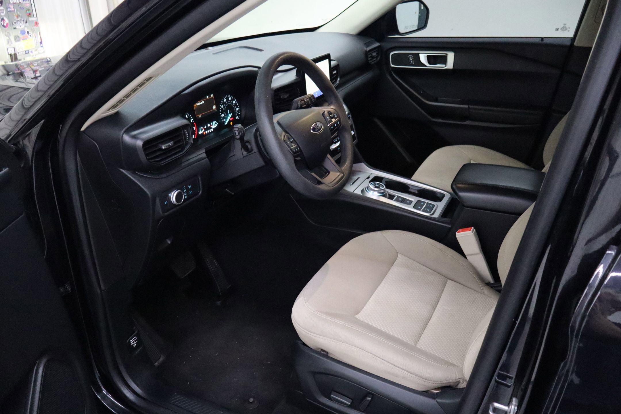 Certified 2020 Ford Explorer 2WD image 24