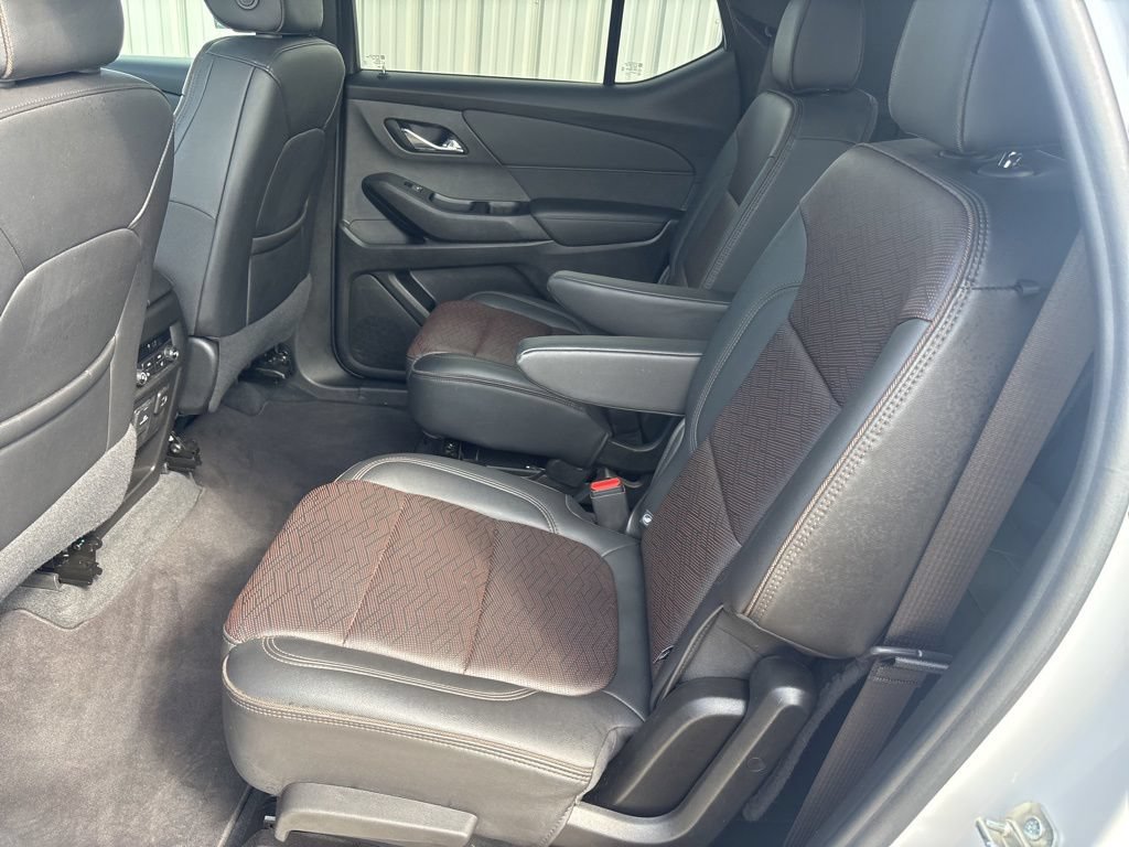 Used 2023 Chevrolet Traverse High Country FWD image 28