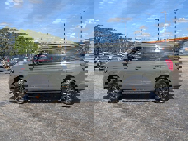 Certified 2025 Ford Expedition Tremor image 2