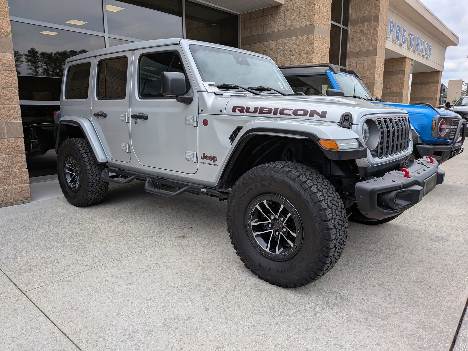 Used 2024 Jeep Wrangler Unlimited Rubicon image 1