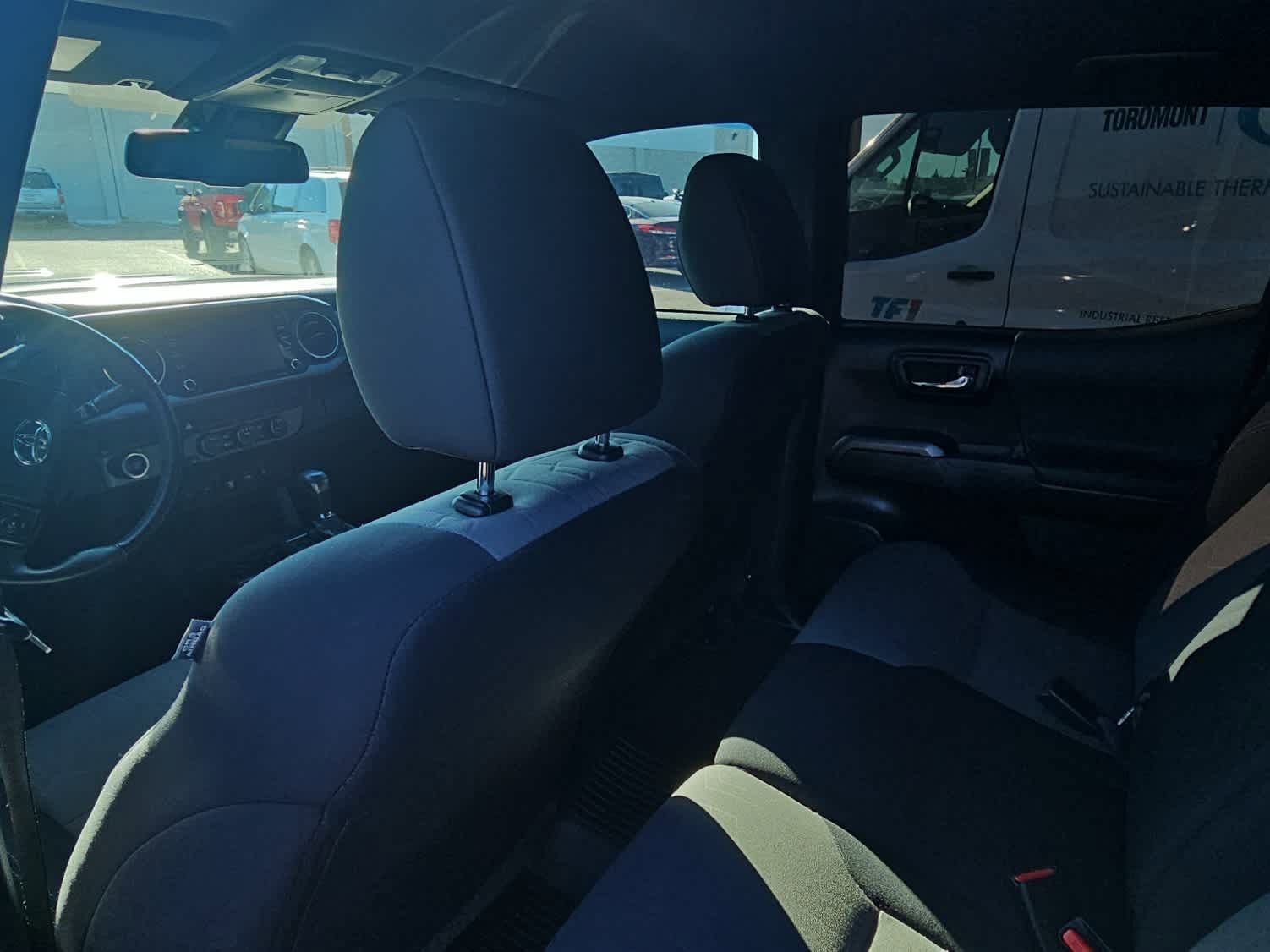 Used 2021 Toyota Tacoma TRD Sport w/ Technology Package image 11