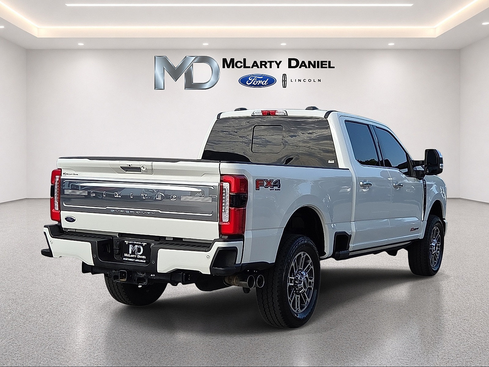 Certified 2024 Ford F250 Limited w/ FX4 Off-Road Package AWD/4WD image 5