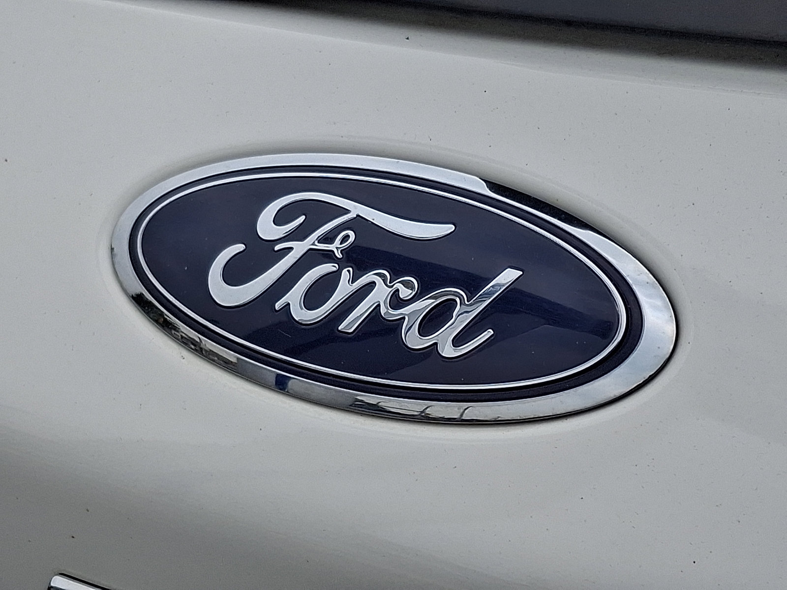 Certified 2022 Ford Escape Titanium w/ Titanium Elite Package AWD/4WD image 31
